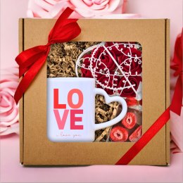 Zestaw LOVE - kubek, czekoladka i mydlane róże