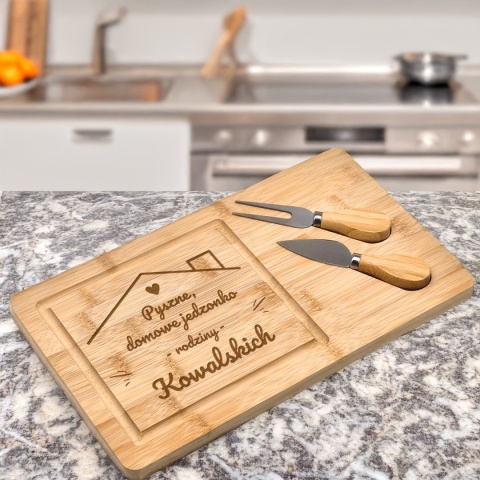 Deska do serów z grawerem – prezent dla rodziny