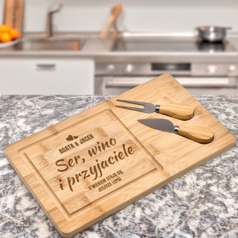 Deska do serów z personalizacją – prezent dla dwojga / przyjaciół