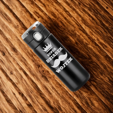 Kubek termiczny z grawerem – prezent dla dziadka na święta