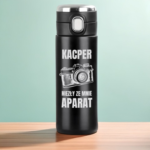 Kubek termiczny z wyświetlaczem – prezent dla fotografa