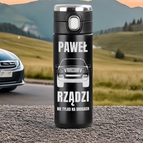 Prezent dla kierowcy - kubek termiczny LED z grawerem "Rządzi nie tylko na drogach"