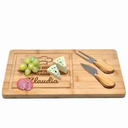 Deska do serów z grawerem – idealny prezent dla kobiety, która rządzi w kuchni