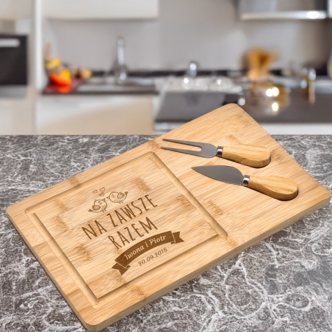Deska do serów z grawerem – symboliczny prezent dla żony