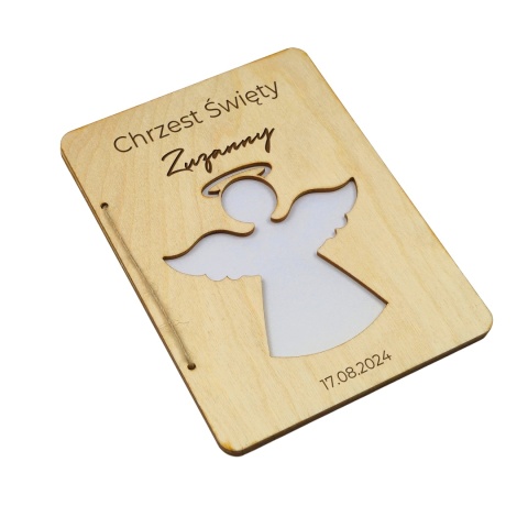 DREWNIANA PAMIĄTKA NA CHRZEST Z BIAŁĄ KOPERTĄ 18x13cm