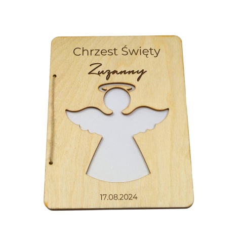 DREWNIANA PAMIĄTKA NA CHRZEST Z BIAŁĄ KOPERTĄ 18x13cm