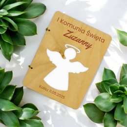 DREWNIANA PAMIĄTKA NA KOMUNIĘ Z BIAŁĄ KOPERTĄ 18x13cm