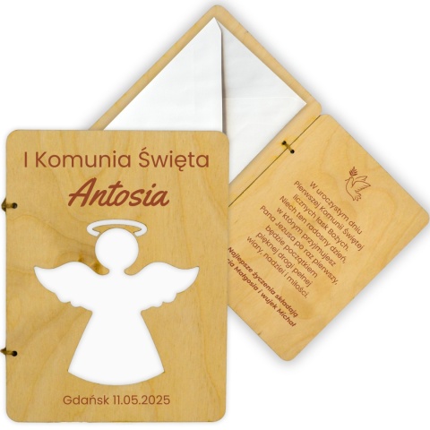 DREWNIANA PAMIĄTKA NA KOMUNIĘ Z BIAŁĄ KOPERTĄ 18x13cm