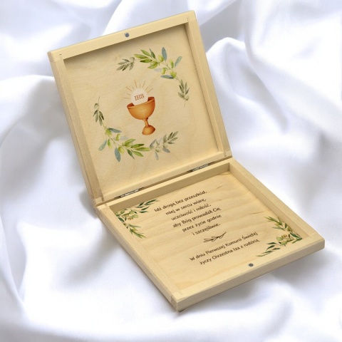 PAMIĄTKA NA KOMUNIĘ ŚWIĘTĄ - PUDEŁKO KWADRAT