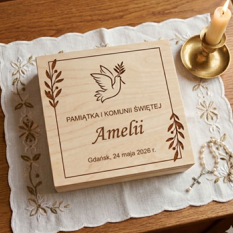 Pudełko na pieniądze na Pierwszą Komunię z grawerem, personalizowane