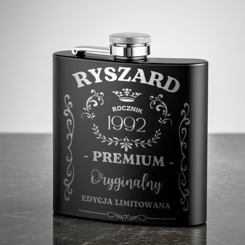 Piersiówka dla faceta na urodziny - elegancki prezent