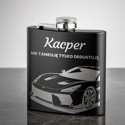 Piersiówka dla kierowcy - wyjątkowy prezent z grawerem