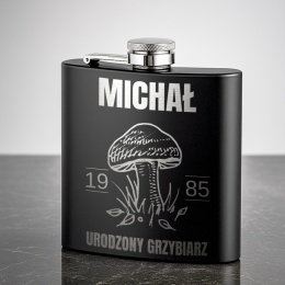 Piersiówka na grzybobranie - prezent dla grzybiarza na urodziny