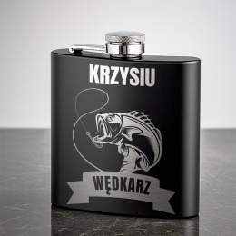 Piersiówka z grawerem - elegancki prezent dla wędkarza na święta urodziny