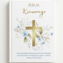 Biblia na Pierwszą Komunię z imieniem - złoty krzyż i niebieskie kwiaty