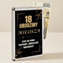 Eleganckie pudełko na pieniądze pamiątka na 18 urodziny czarno-złoty motyw