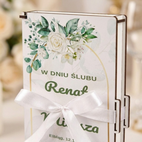 Pudełko na pieniądze na ślub z nadrukiem w białe róże - prezent dla nowożeńców