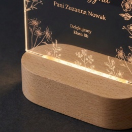 Owalna lampka ze szkła akrylowego z botanicznym motywem - elegancki podarunek od przedszkolaka na Dzień Nauczyciela