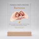 Pamiątka chrztu świętego - statuetka akrylowa na Chrzest z drewnianą podstawą motyw dłoni i stópek
