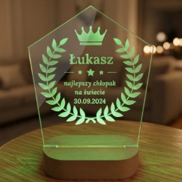 Personalizowana lampka z plexi na Dzień Chłopaka z motywem korony