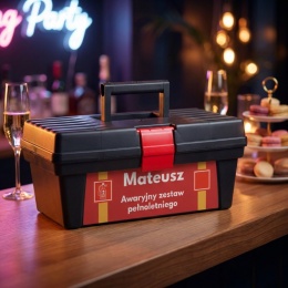 Skrzynka narzędziowa z personalizowaną etykietą na 18 urodziny motyw ratunkowy