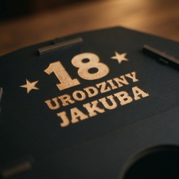 Śmieszny prezent na 18 urodziny dla chłopaka - czołg na piwo z grawerem