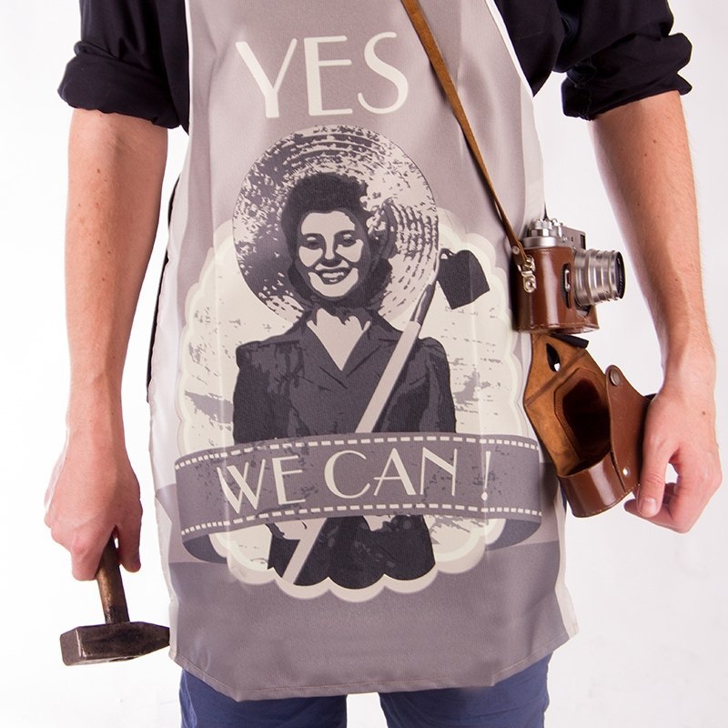 FARTUSZEK RETRO z napisem "Yes we can" FARTUSZEK RETRO z napisem "Yes we can"