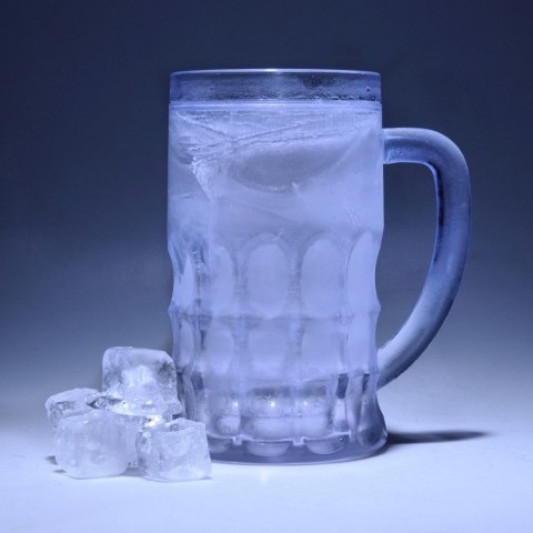 chłodzący LODOWY KUFEL 620 ml chłodzący LODOWY KUFEL 620 ml